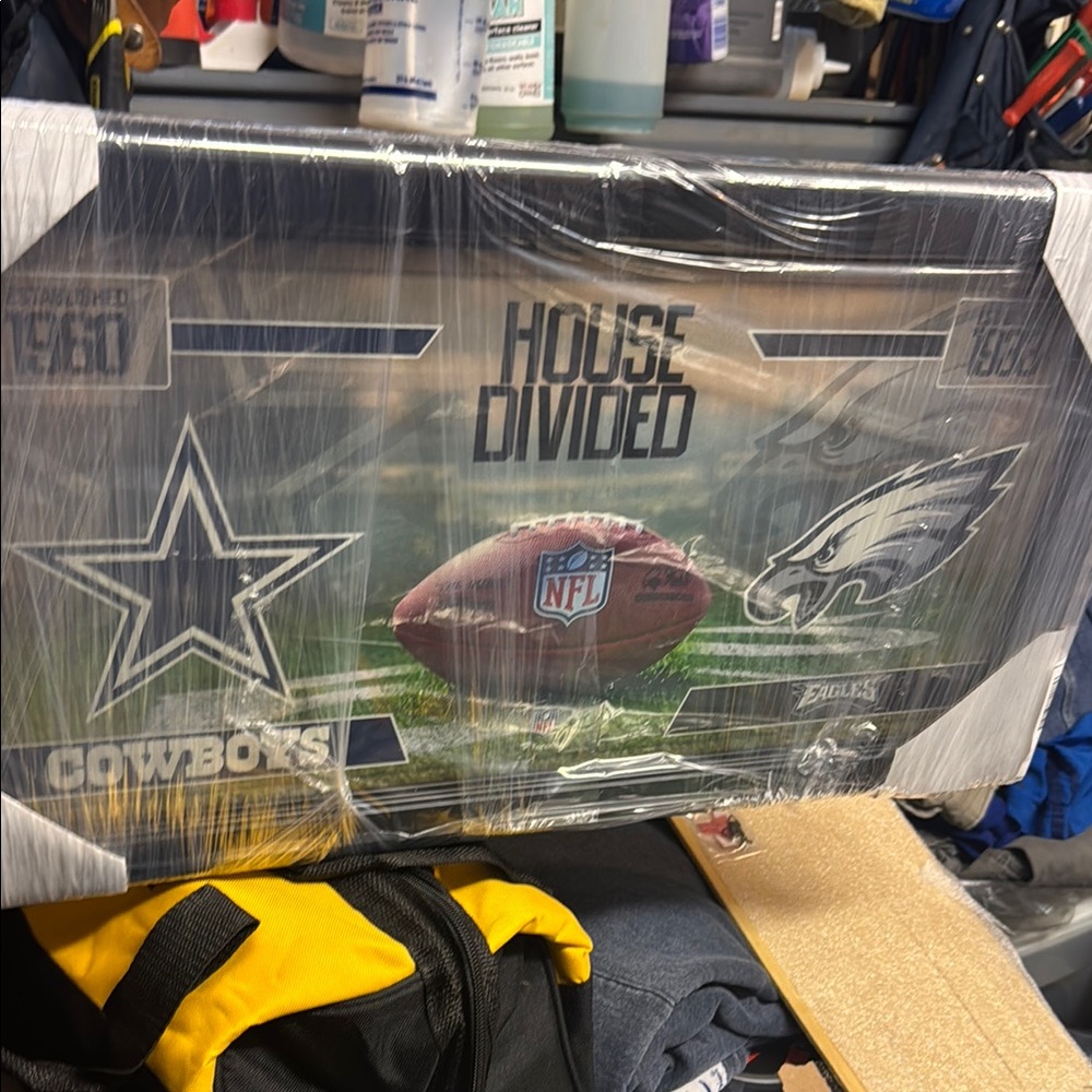 NFL House Divided Cowboys Eagles Sign